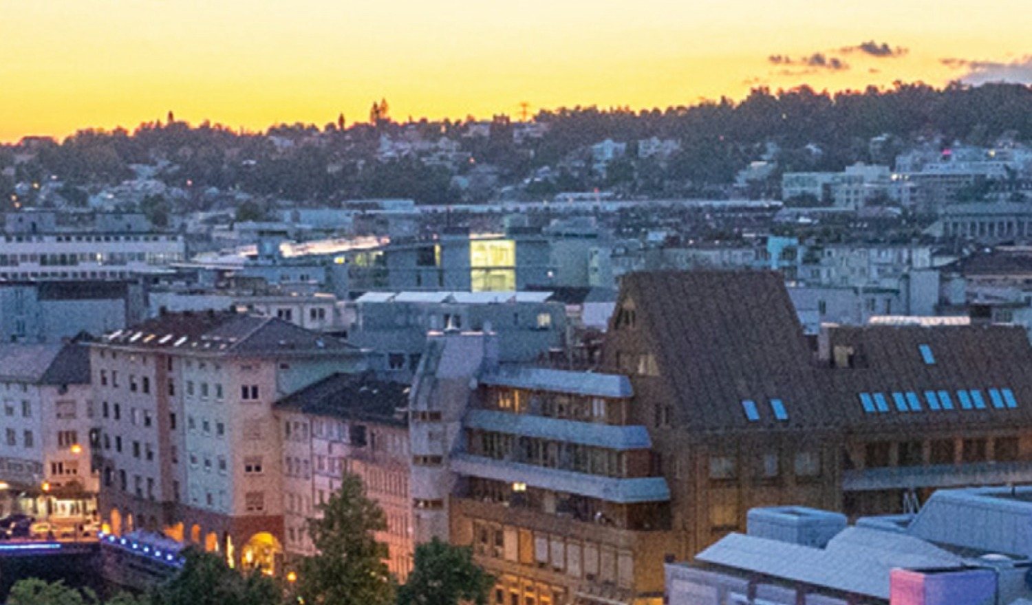 Pforzheim in der Abenddämmerung während des ENZ-Live-Festivals